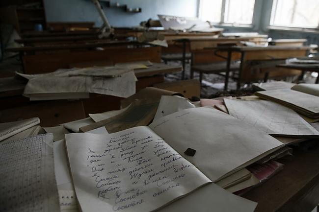Skolēnu klades kas atstātas uz... Autors: SmallSmooker Apciemojot Černobiļu.