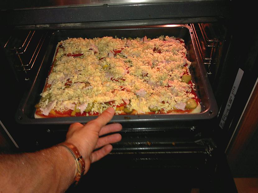 Tad ieliek cepties 10min uz... Autors: kristapswishs Kā uztaisīt kantainu picu!