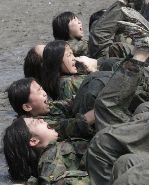  Autors: Everything Meiteņu nometne Korejā