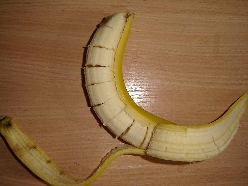 Viss iepriekscaron apskatītais... Autors: melnāElita Uzcienā draugu ar banānu