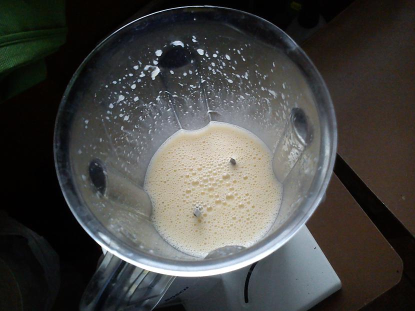 Es izmantoju blenderi jo... Autors: MazaOly Neprasta omlete..