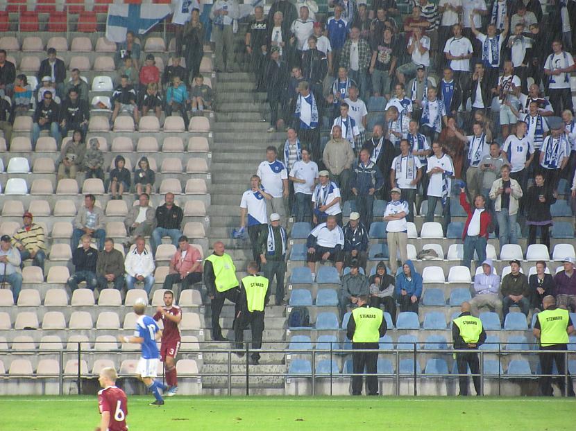 Izskatās ka somi nav redzējuši... Autors: rawlz Foto momenti Latvija - Somija