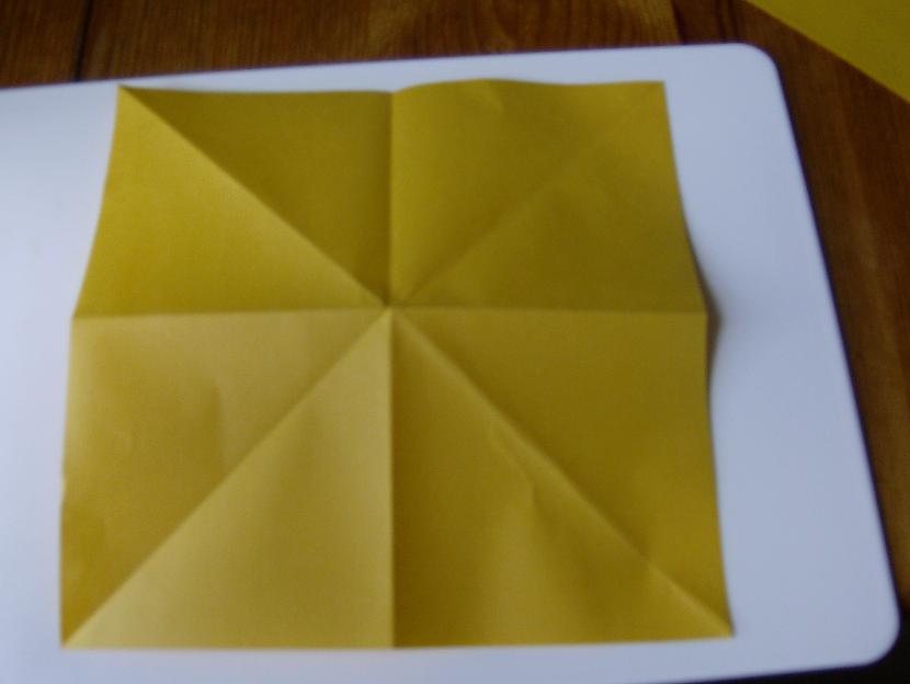lapai jābūt kvadrātveida un tā... Autors: xo xo gossip girl origami taurenītis