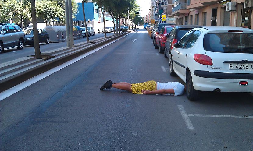 Vēlāk pēc šīs fotogrāfijas... Autors: eifelis muļķīgā plankošana Barselonā