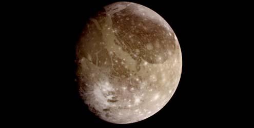Jupiteram ir 63 pavadoņi un... Autors: fischer Fakti par Jupiteru.