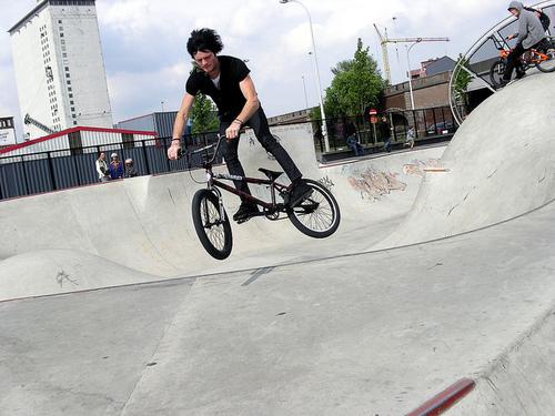  Autors: fbonesz BMX # 4