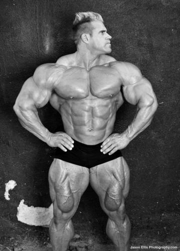 Train Hard Or Go Home Autors: Tapiic IFBB professional bodybuilder Jay Cutler