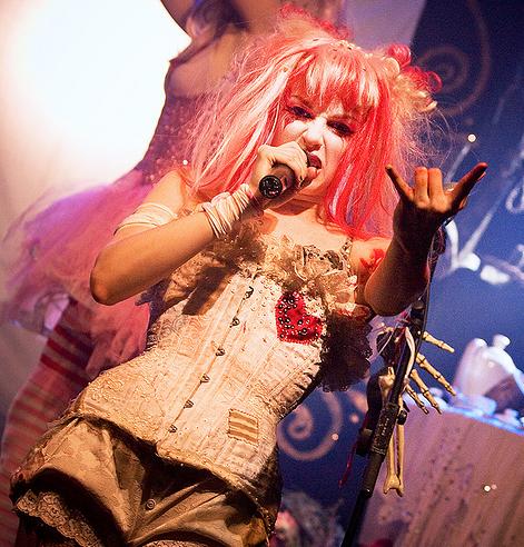  Autors: amechi Emilie Autumn & Her Bloody Crumpets