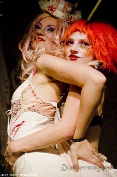  Autors: amechi Emilie Autumn & Her Bloody Crumpets