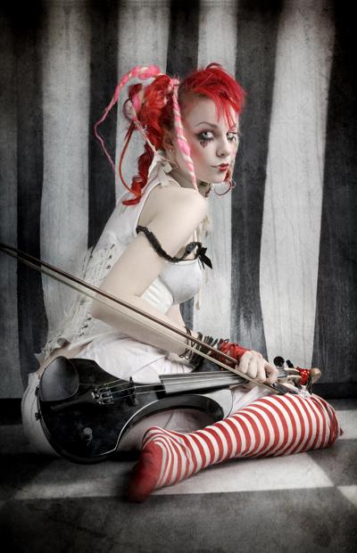  Autors: Emilie94 Emilie Autumn