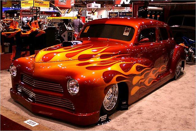 Custom CarBūtu naivi... Autors: HHRonis HotRodi un citi tehnikas trakumi SEMA-2011 izstādē.