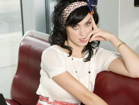 Katy Perry Mana favorīt... Autors: spīdispīdisaulīte Dziedātāju vērtējumi.