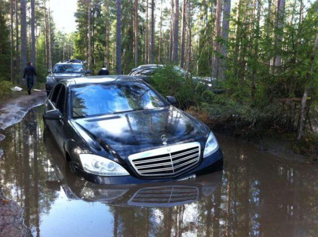 Mercedes fail tā notiek kad... Autors: anney Kas tikai pasaulē nenotiek?!