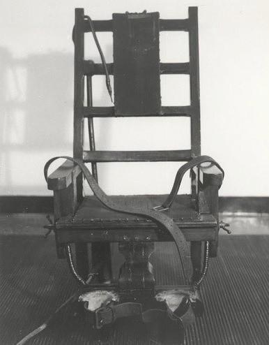 Elektriskais krēsls Plāsie... Autors: Banderass Mūdienu nāvessodi