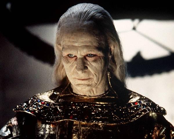 Gary Oldman  Dracula Autors: Fosilija Aiz maskām.