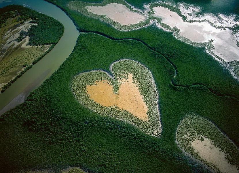 Heart in Voh Jaunkaledonija Autors: KorAva Tā izskatās mūsu mājas no augšas