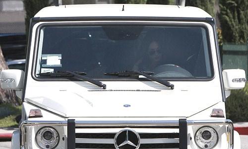 Megan Fox  MercedesBenz G550 Autors: Moradi Slavenību auto 3