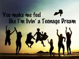  Autors: ForeverYoung Cheers to the teenage years.♥