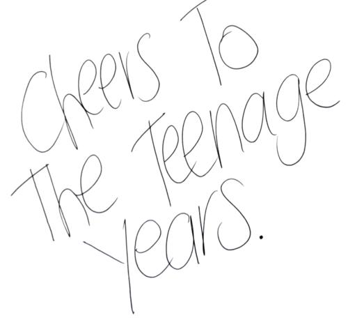  Autors: ForeverYoung Cheers to the teenage years.♥