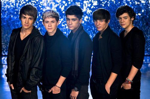 One Direction were originally... Autors: vanilla19 50 FAKTI par One Direction