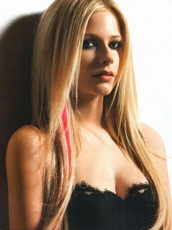 16 Avril Lavigne  175 000 000... Autors: BoomBoxis Top 30 populārākās sievietes