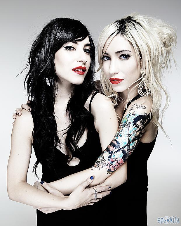  Autors: Stuffy The Veronicas.