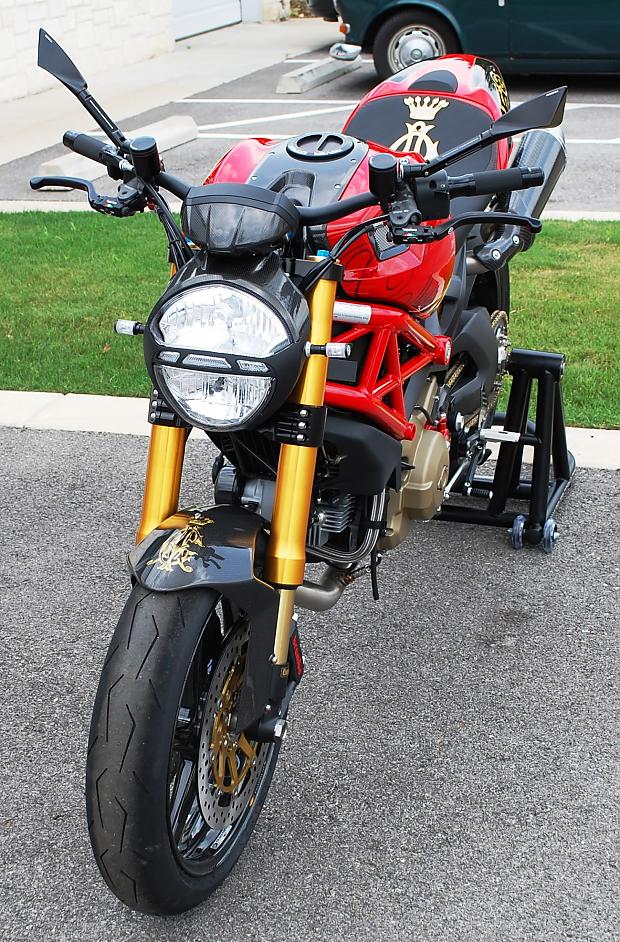  Autors: kartonz Christian Audigier Ducati Monster