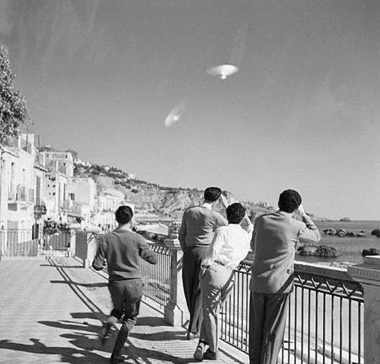 December 10 1954    Sicily... Autors: posts UFO Photographs 1910-2008