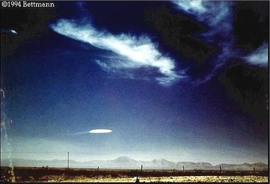 October 16 1957    Holloman... Autors: posts UFO Photographs 1910-2008