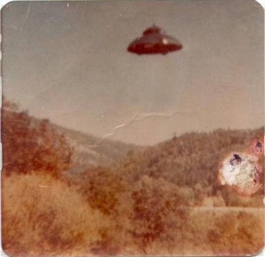 1964    United States Autors: posts UFO Photographs 1910-2008