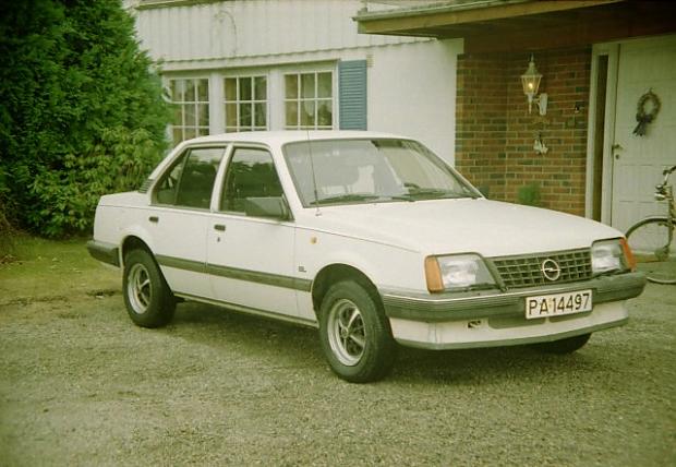 Opel Ascona  īsts kulta vāģis... Autors: aiScream vrum vruum