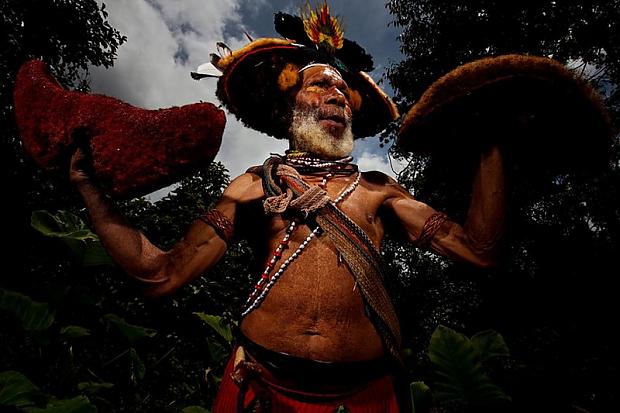 Hooley Uigmana cilts sanāksmē... Autors: BrikuLis Papua cilts.