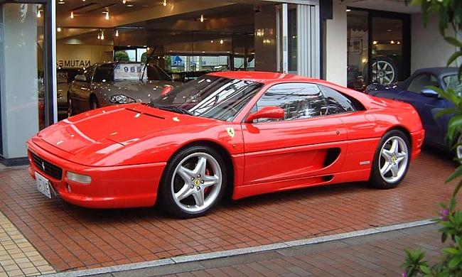 9vietaFerrari f355 35 V5 un V8... Autors: PankyBoy top 10 ferrari