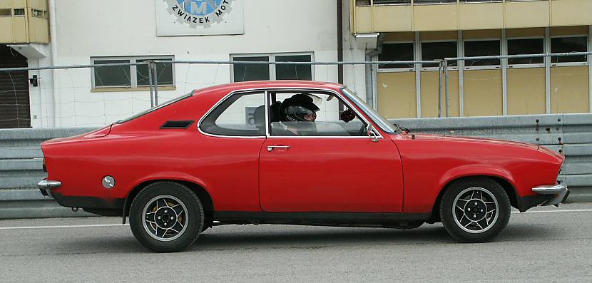  Autors: Arlekino Opel ir manta, ja tas ir Opel Manta...