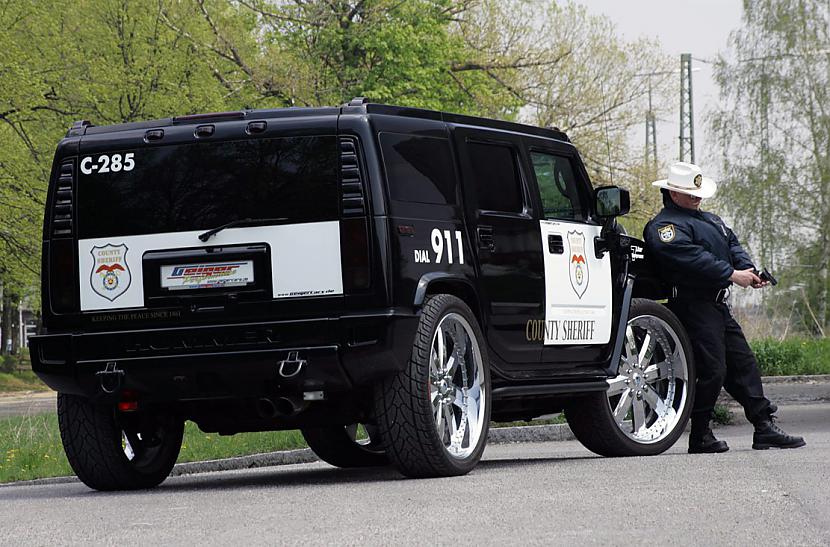  Autors: hali Fastest Hummer H2 Police Car