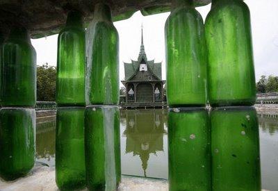  Autors: Verbatim Templis no stikla pudelēm