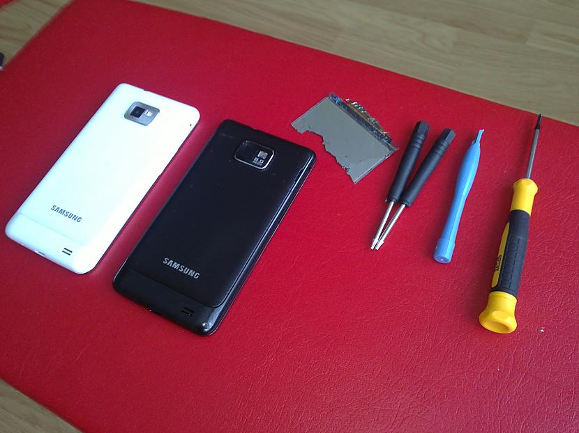  Autors: wiesys Samsung Galaxy S 2 remontēšana (Homemade)