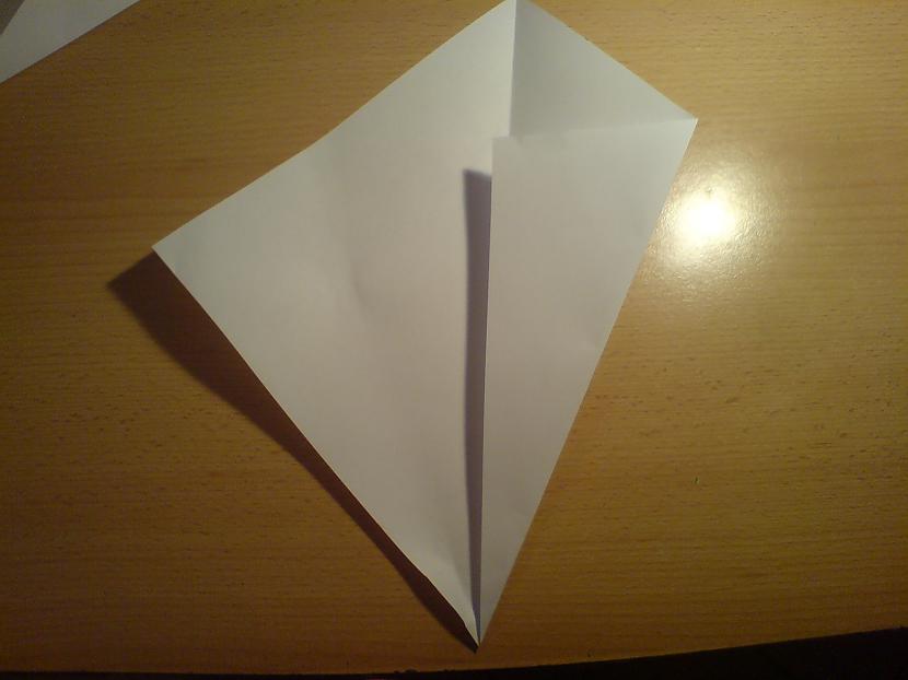 4atveram kvadrātu vaļā un... Autors: Austiņas Kā uztaisīt origami zaķiti!