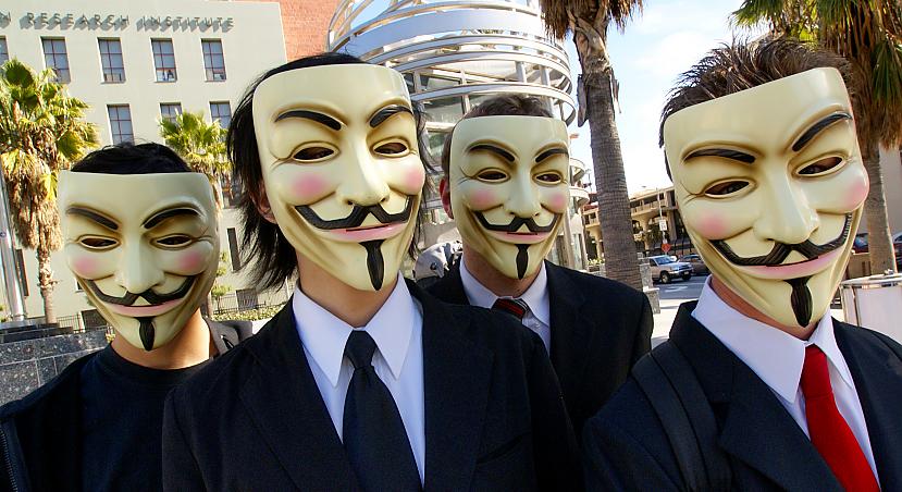 Maska Tiek lietota parādoties... Autors: kaamis Kas ir Anonymous?