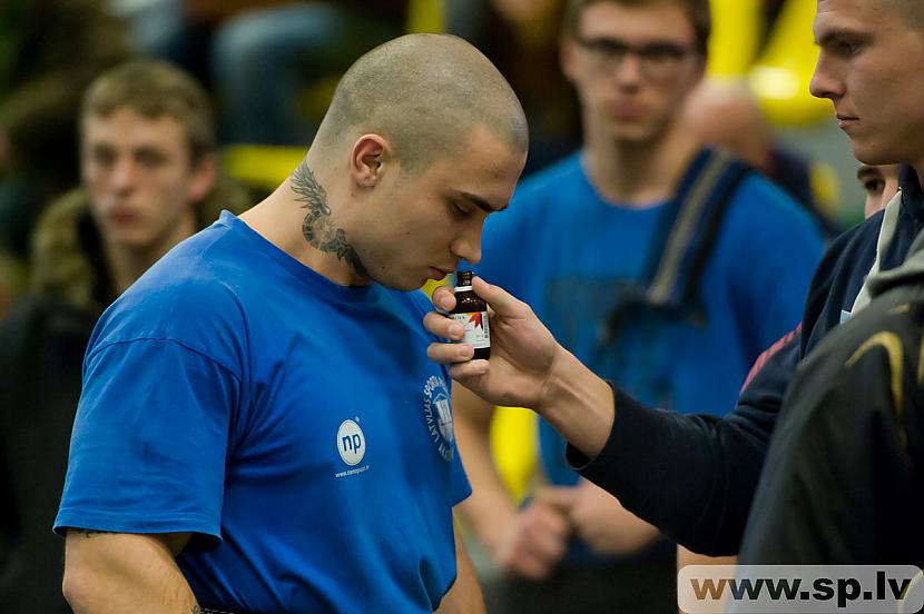  Autors: wwwsplv Bildes no Latvijas čempionāta spiešanā guļus bez ekipē