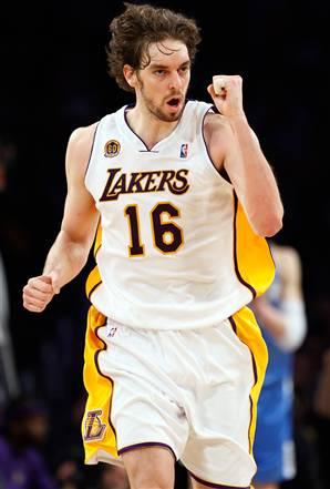 Pau Gasol i Sez dzimis 1980... Autors: Fosilija Los Angeles Lakers sastāvs 2011-12