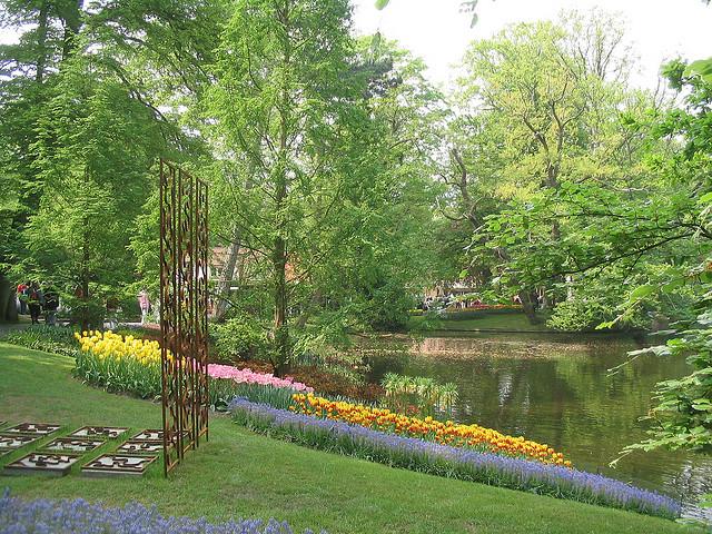  Autors: Fosilija Krāšņie pavasara ziedi Keukenhof  parkā.