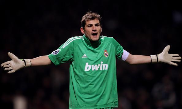  Autors: lady mexico iker casillas