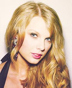  Autors: 8 Taylor Swift