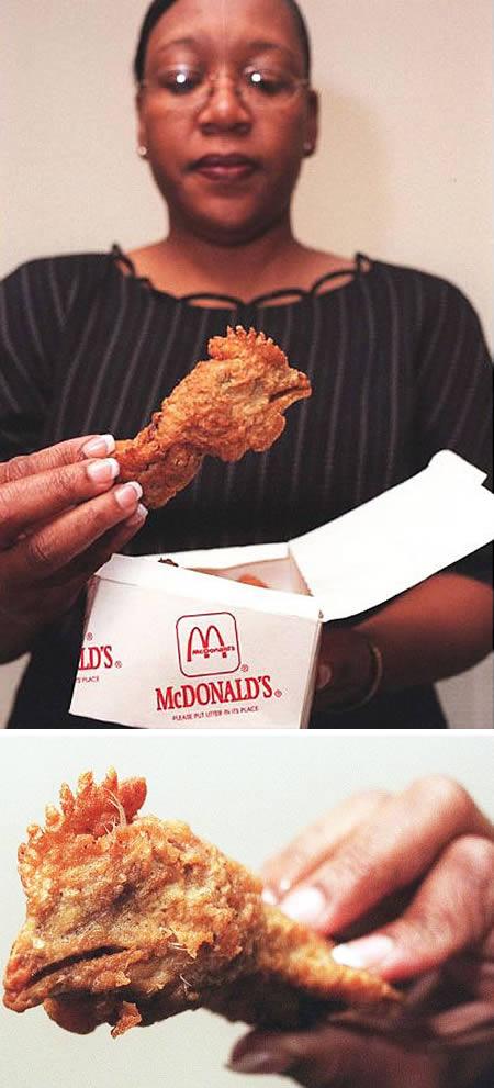 Cāļa galva McDonaldā Happy... Autors: Xmozarus 5 šokējošākās lietas, kas atrastas ēdienā