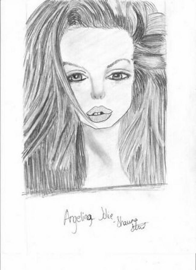 Angelina Jolie Autors: PRESS Neizdevušies fanu zīmējumi.