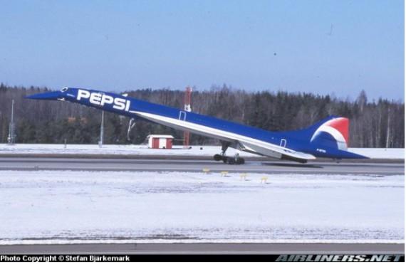 Autors: Ronalds1984 Skaisti apzīmētas lidmašīnas