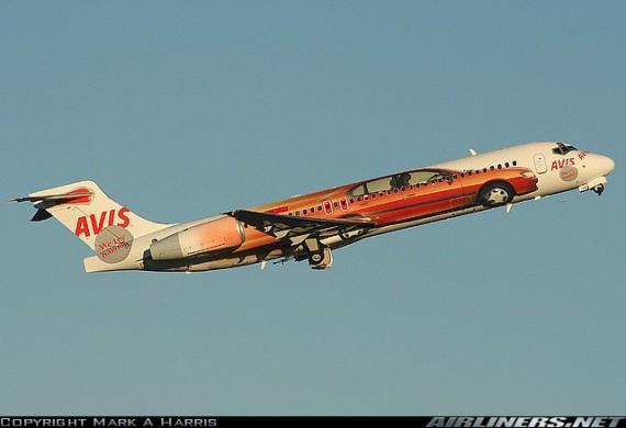  Autors: Ronalds1984 Skaisti apzīmētas lidmašīnas