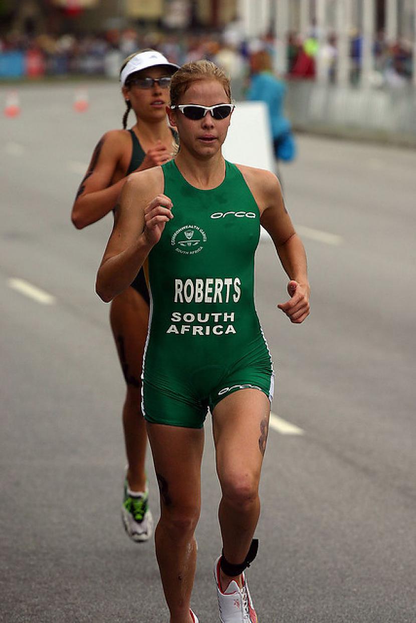  Autors: mukaca Kas ir triatlons ?