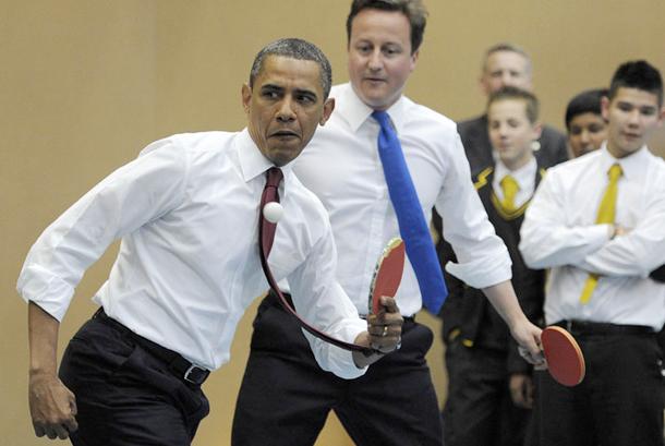 Obama spēlē galda tenisu ar... Autors: Mūsdienu domātājs 2011. gada 25 spēcīgākie foto!!!